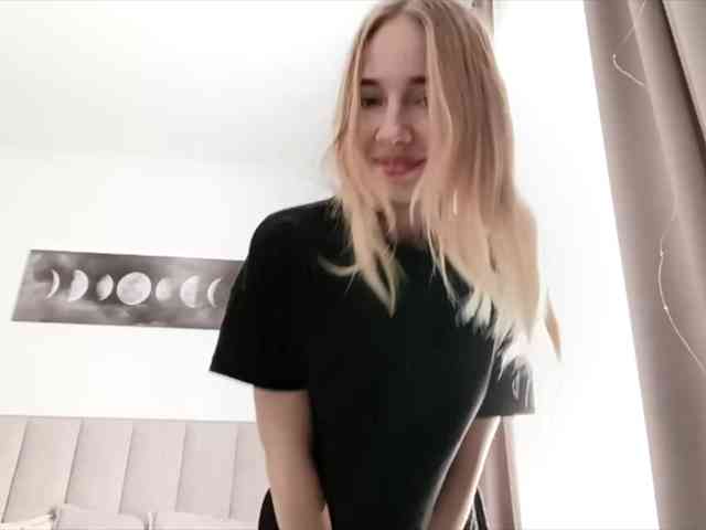 VioletteReeves webcam