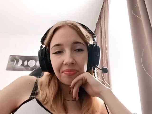 VioletteReeves webcam