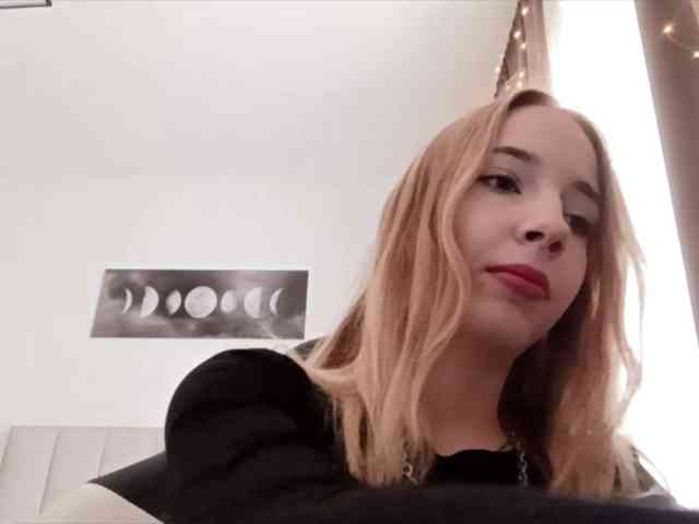 VioletteReeves webcam