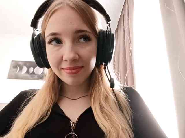 VioletteReeves webcam