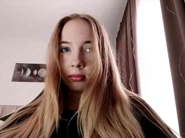 VioletteReeves webcam