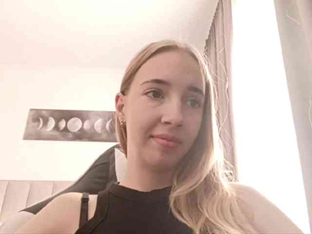 VioletteReeves webcam