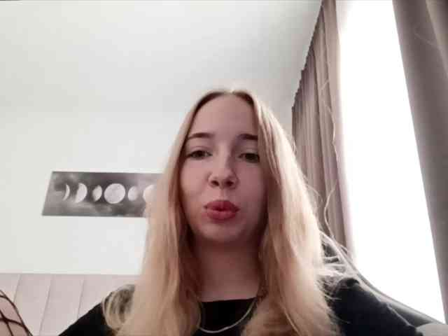 VioletteReeves webcam