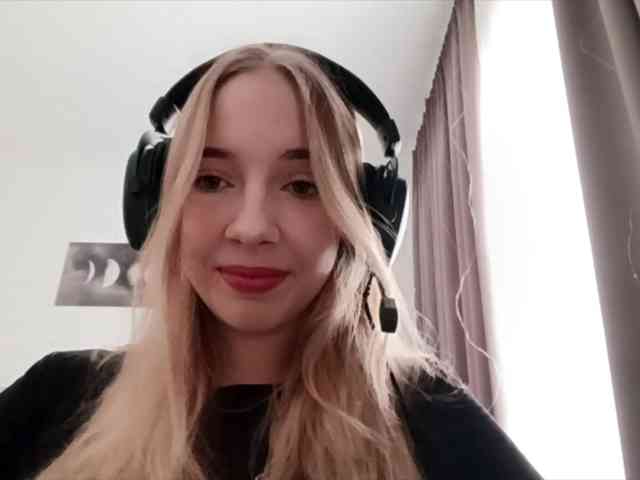 VioletteReeves webcam