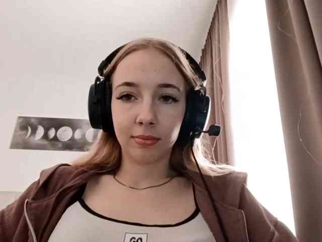 VioletteReeves webcam