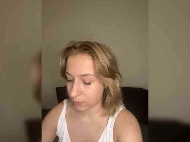EmilyDare Live Webcam on BongaCams