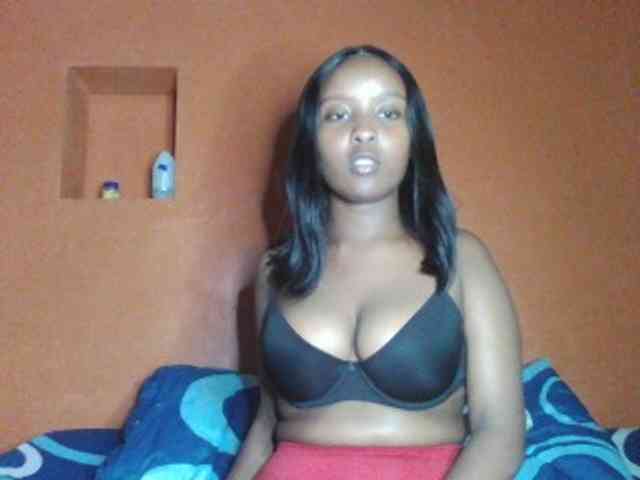 Shafcy Live Webcam on BongaCams