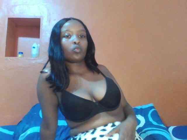 Shafcy Live Webcam on BongaCams