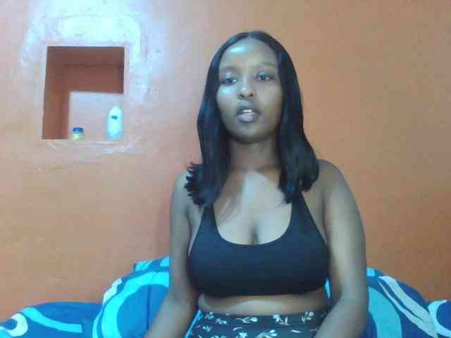 Shafcy Live Webcam on BongaCams