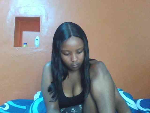 Shafcy Live Webcam on BongaCams