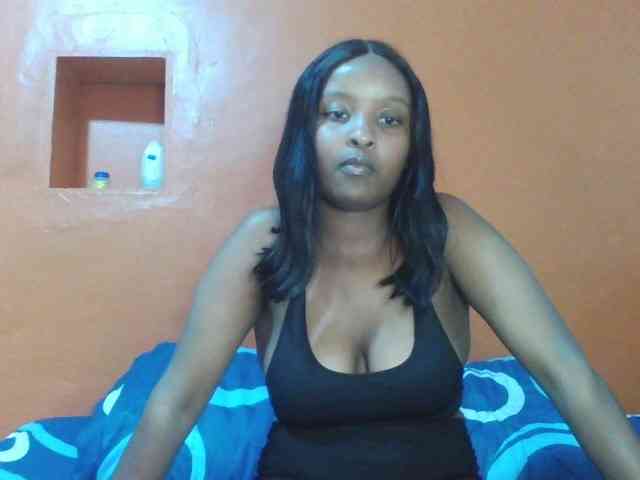 Shafcy Live Webcam on BongaCams