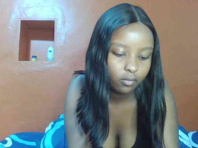 Shafcy Live Webcam on BongaCams