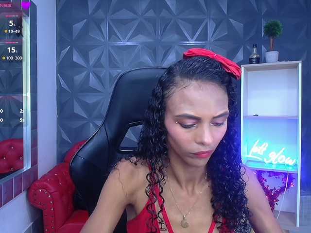 becky-lynch102's BongaCams show and profile