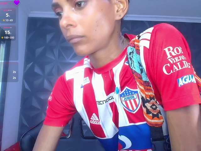 becky-lynch102's BongaCams show and profile