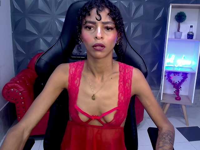 le modèle beckylynch est en webcam porno dans un show sur le site bongacams, il possède les tags suivants: Ebony,Brunette,Trimmed