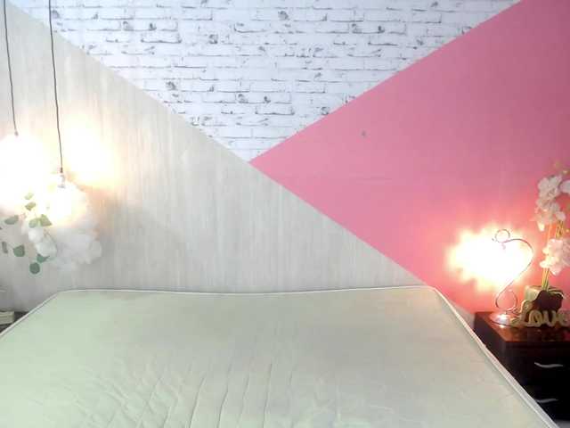 becky-lynch102's BongaCams show and profile