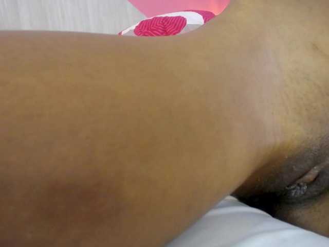 becky-lynch102's BongaCams show and profile