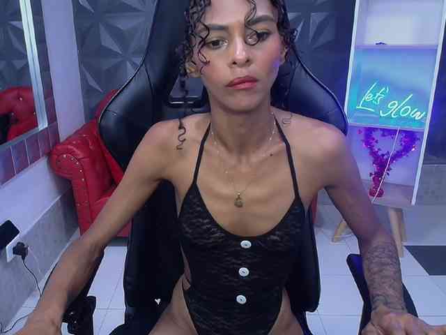 becky-lynch102 webcam