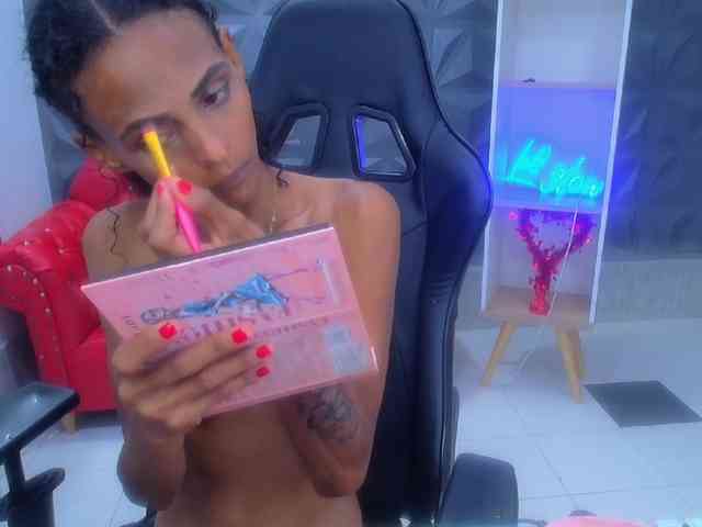 becky-lynch102 webcam