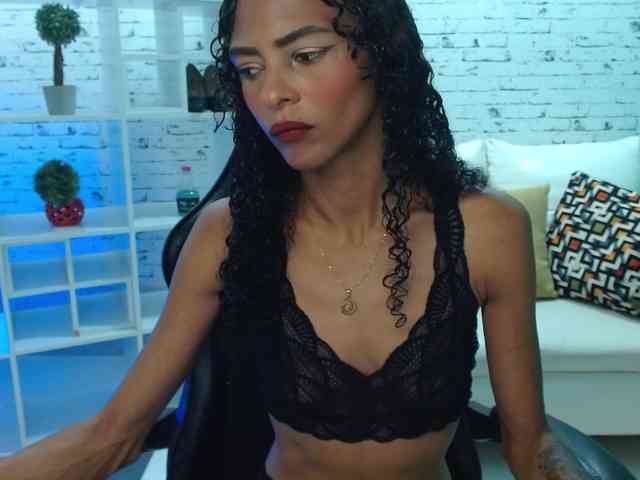 becky-lynch102 webcam