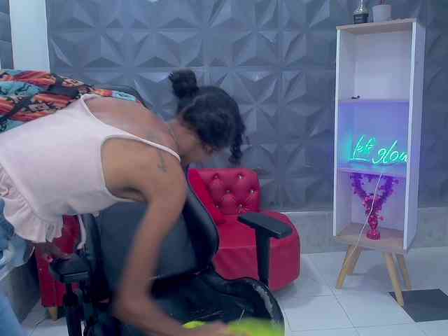 becky-lynch102 webcam