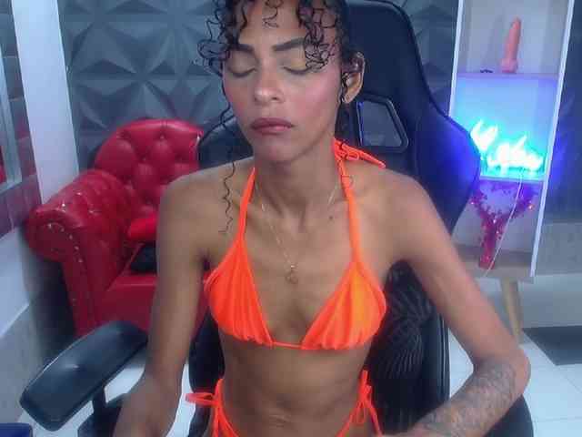 becky-lynch102 webcam