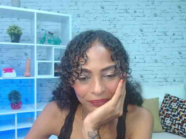 becky-lynch102 webcam