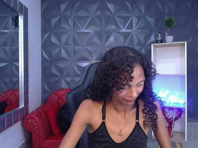 becky-lynch102 webcam