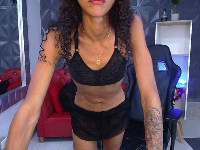 becky-lynch102 Live Webcam on BongaCams