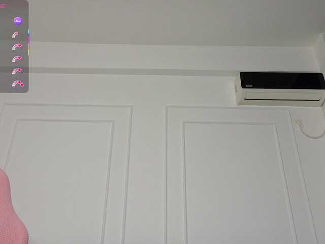 Ladycharm93's BongaCams show and profile