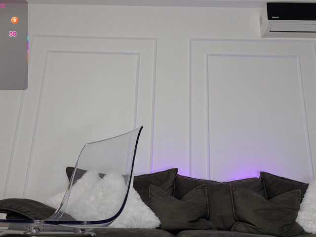 Ladycharm93's BongaCams show and profile