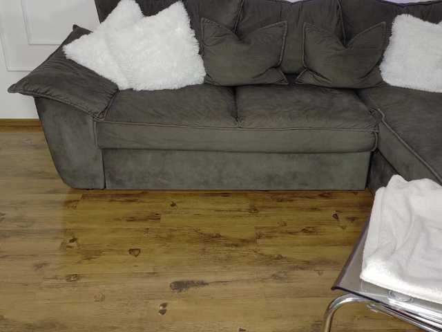 Ladycharm93's BongaCams show and profile