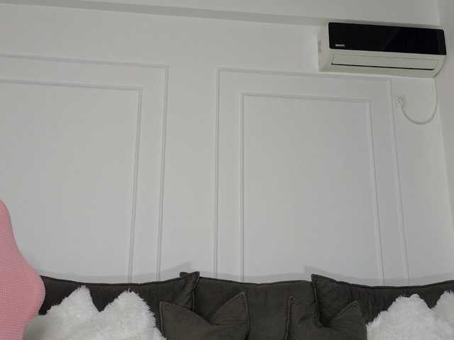 Ladycharm93's BongaCams show and profile