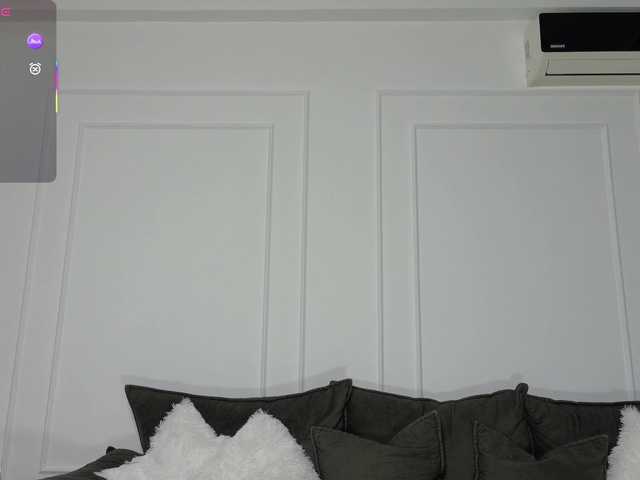 Ladycharm93's BongaCams show and profile