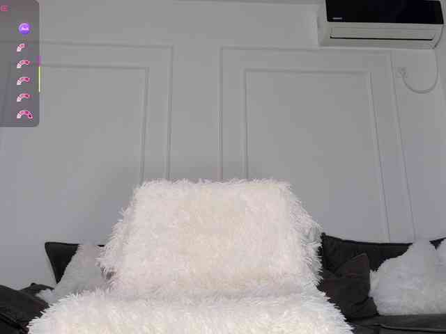 Ladycharm93 Ladycharm93