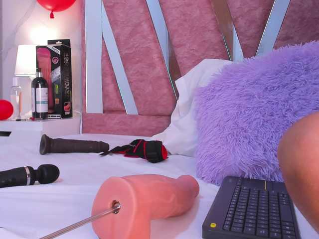 Wondrekloe's BongaCams show and profile