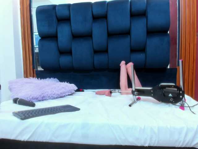 Wondrekloe's BongaCams show and profile