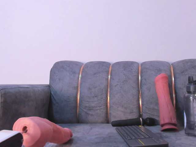 Wondrekloe's BongaCams show and profile