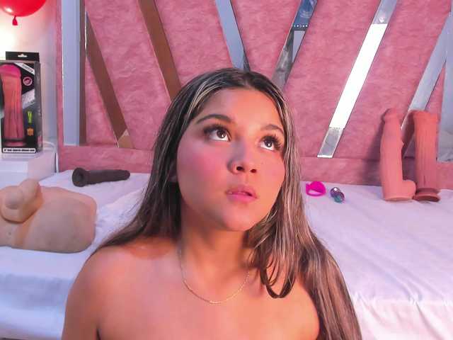 Wondrekloe's BongaCams show and profile