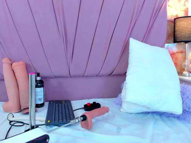 Wondrekloe's BongaCams show and profile