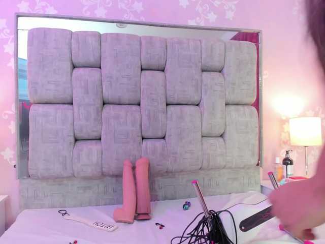 Wondrekloe's BongaCams show and profile