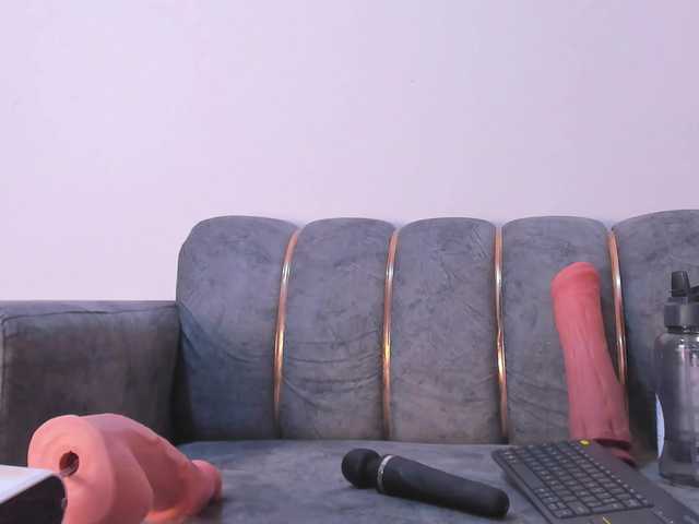 Wondrekloe's BongaCams show and profile