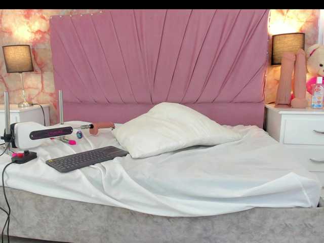 Wondrekloe's BongaCams show and profile