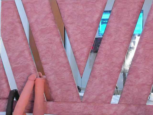 Wondrekloe's BongaCams show and profile