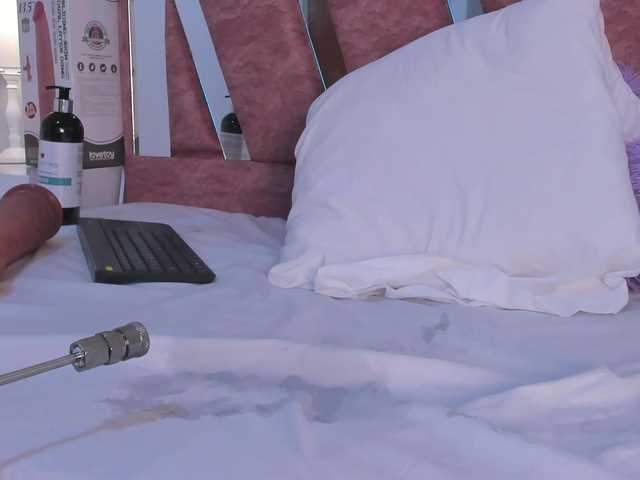 Wondrekloe's BongaCams show and profile