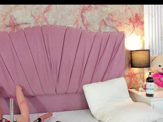 Wondrekloe's BongaCams show and profile