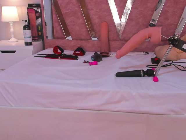 Wondrekloe's BongaCams show and profile