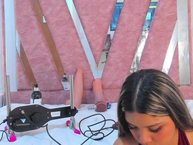 Wondrekloe's BongaCams show and profile