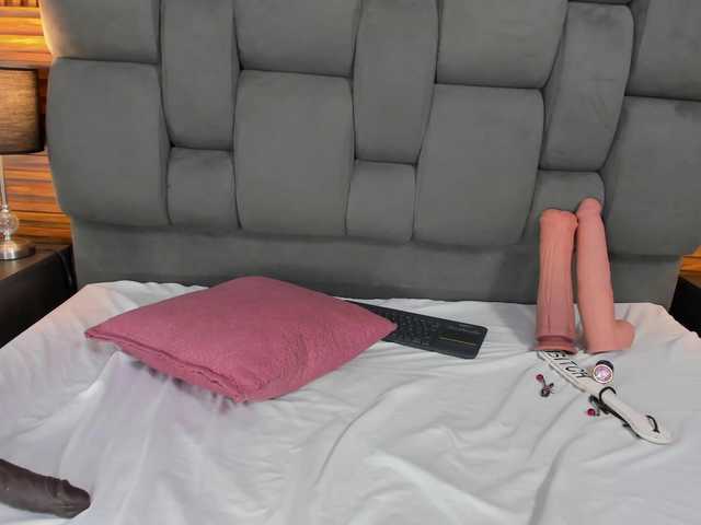 Wondrekloe's BongaCams show and profile