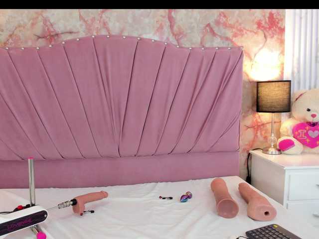 Wondrekloe's BongaCams show and profile